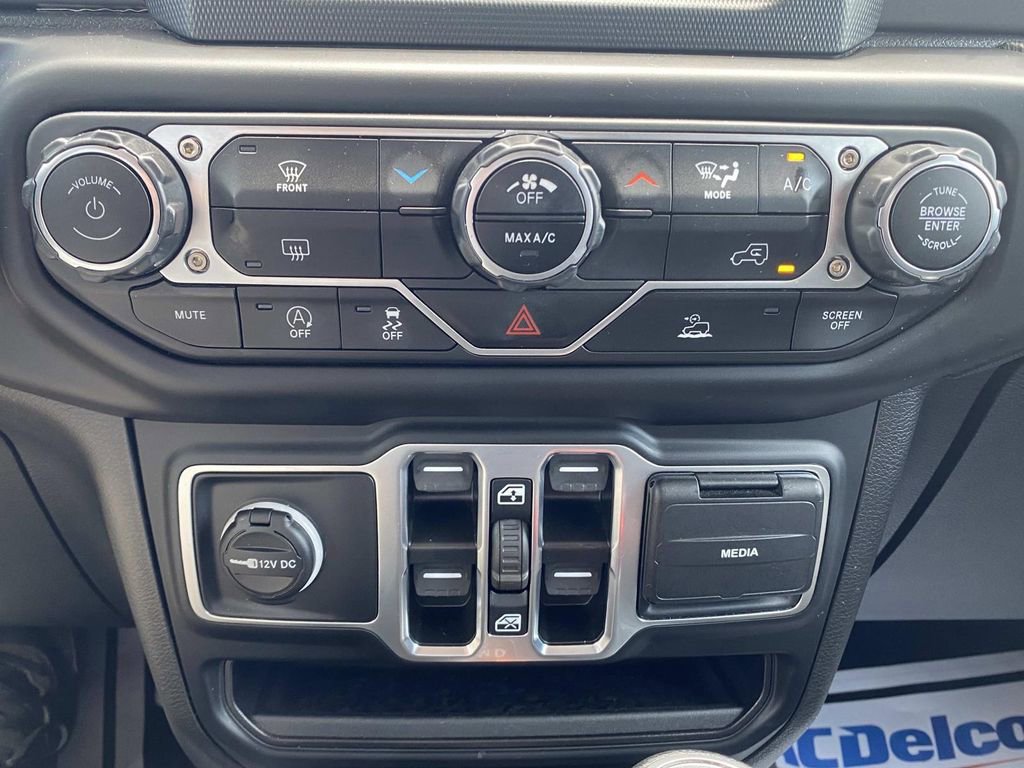 Used 2023 Jeep Gladiator Sport image 27