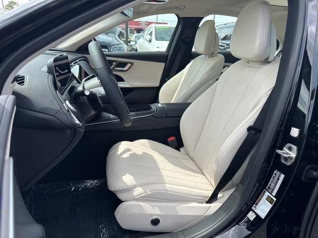 New 2026 Mercedes-Benz E 350 4MATIC Sedan image 12