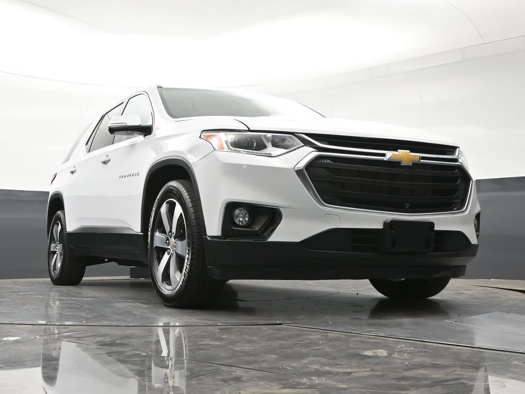 Certified 2020 Chevrolet Traverse LT w/ LT Premium Package AWD/4WD image 30