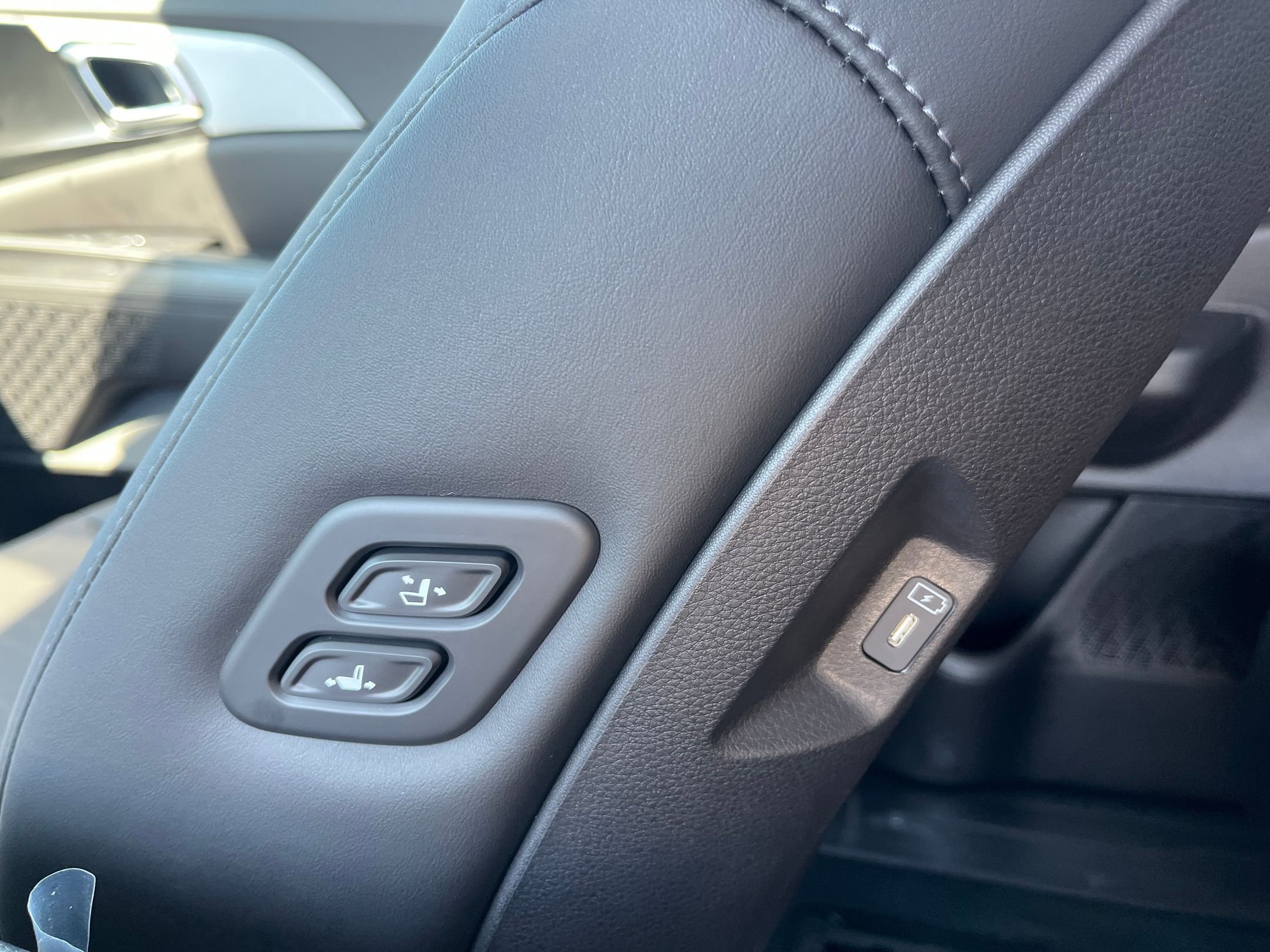New 2026 Kia Carnival SX w/ SX Dark Edition Package image 27