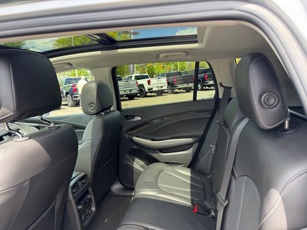 Used 2019 Buick Envision Essence w/ LPO, Cargo Package AWD/4WD image 10