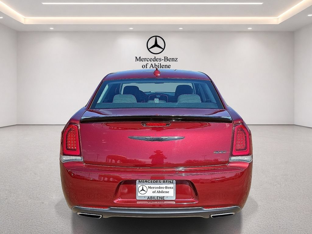 Used 2020 Chrysler 300 Touring w/ Sport Appearance Package RWD image 6