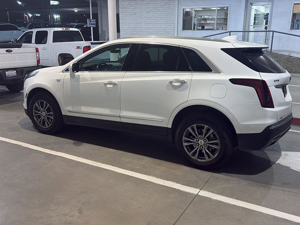 Used 2021 Cadillac XT5 Premium Luxury AWD/4WD image 2