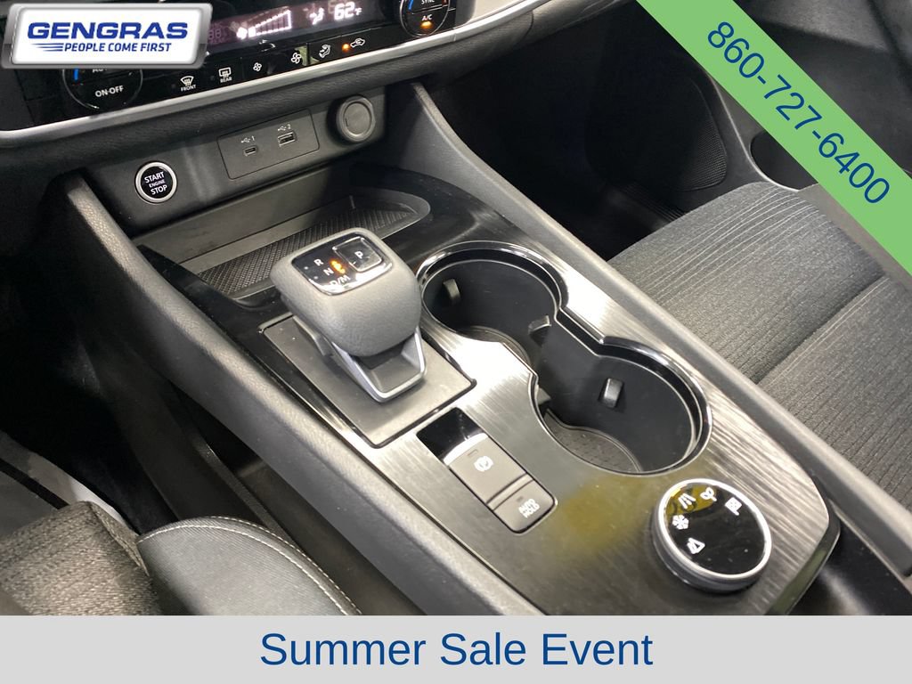 Used 2023 Nissan Rogue SV AWD/4WD image 16