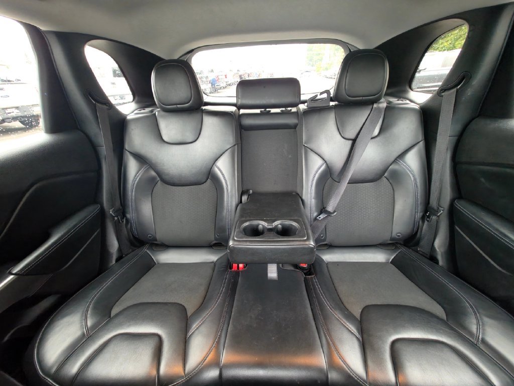 Used 2019 Jeep Cherokee Latitude Plus FWD image 25