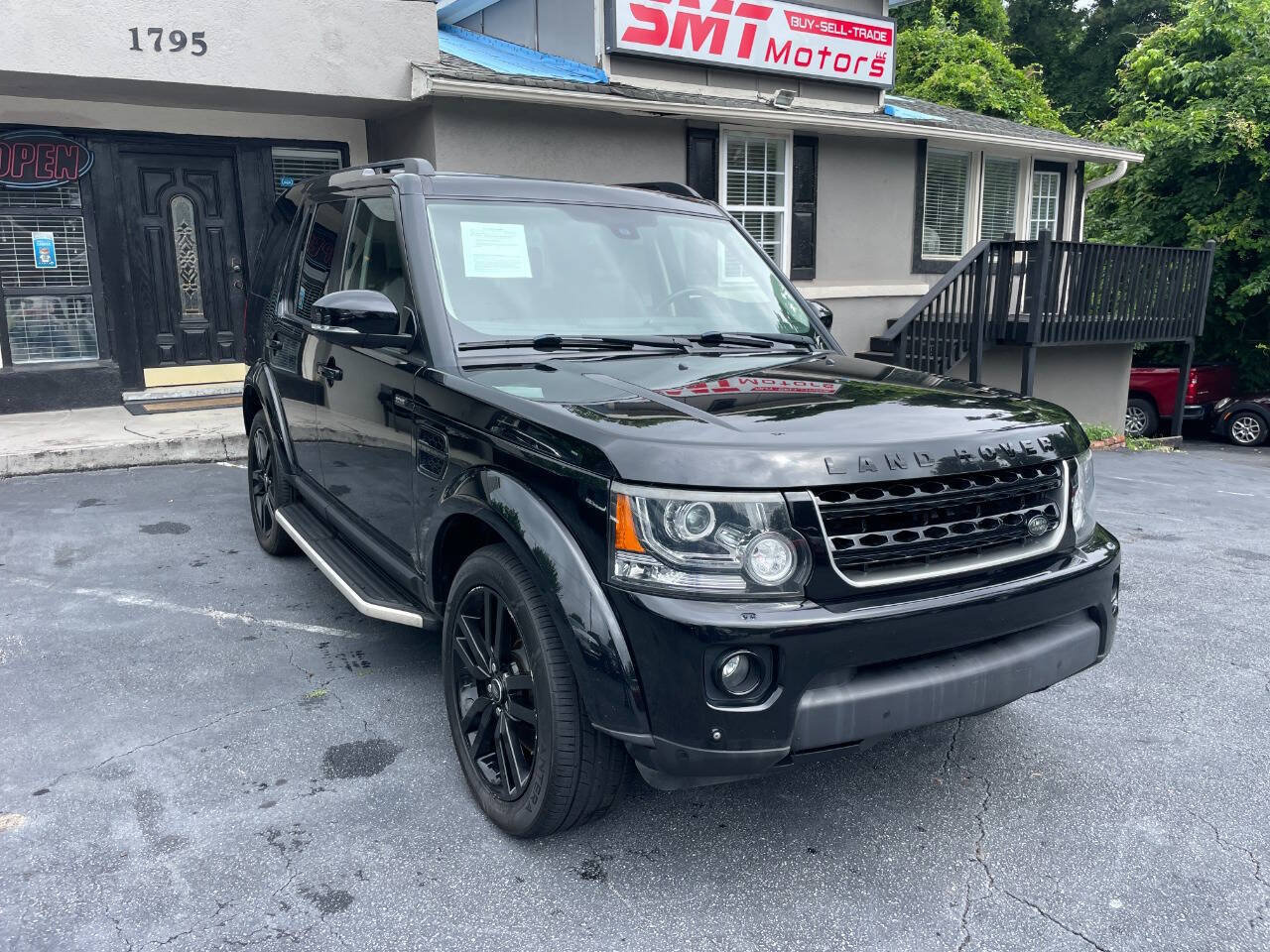 Used 2016 Land Rover LR4 HSE Silver Edition AWD/4WD image 4
