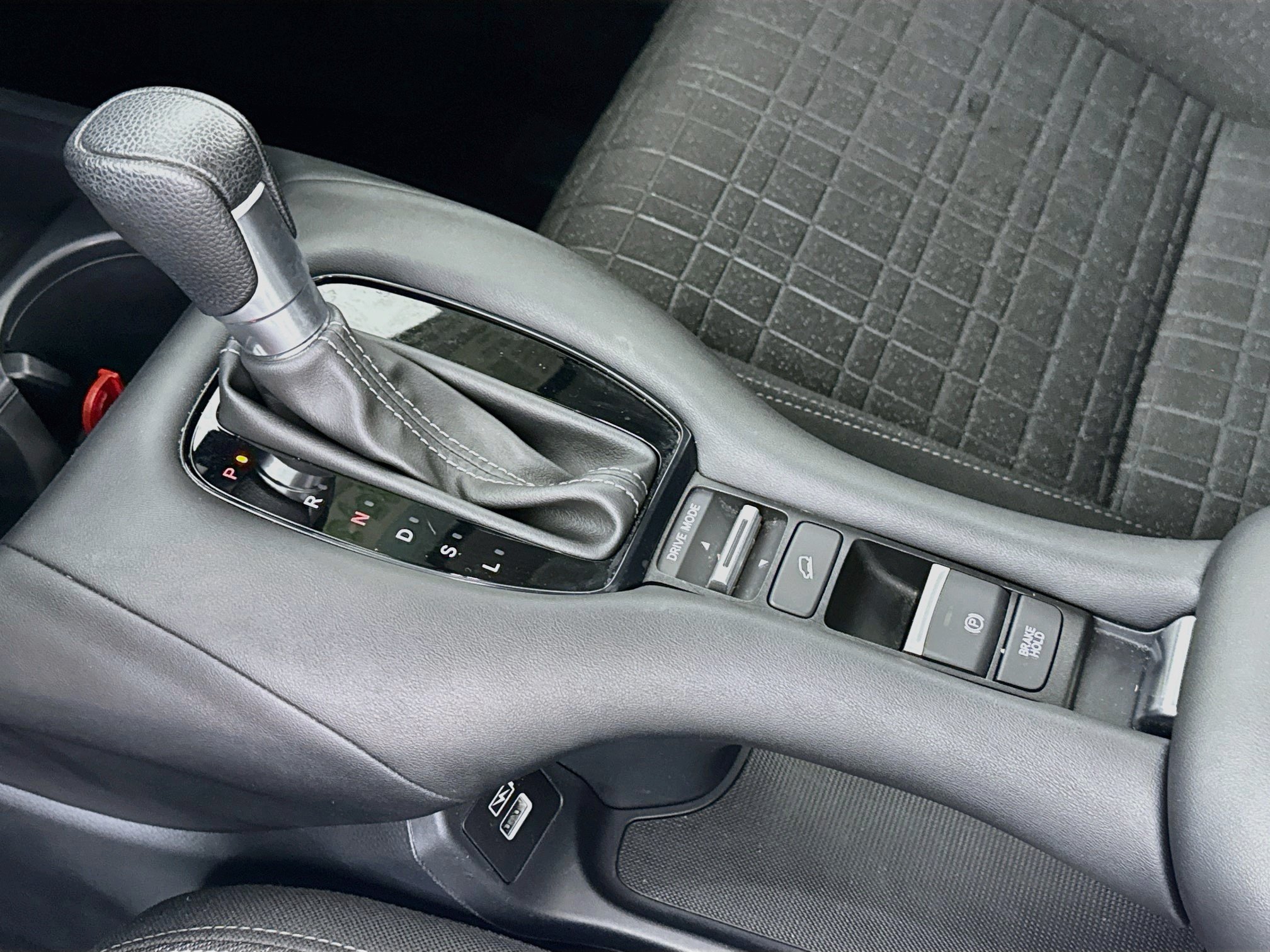 Used 2023 Honda HR-V LX image 16