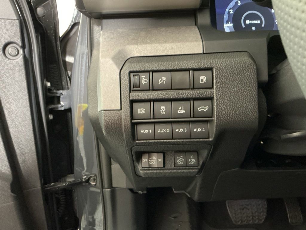 Used 2025 Toyota Tacoma 4x4 Double Cab Hybrid image 17