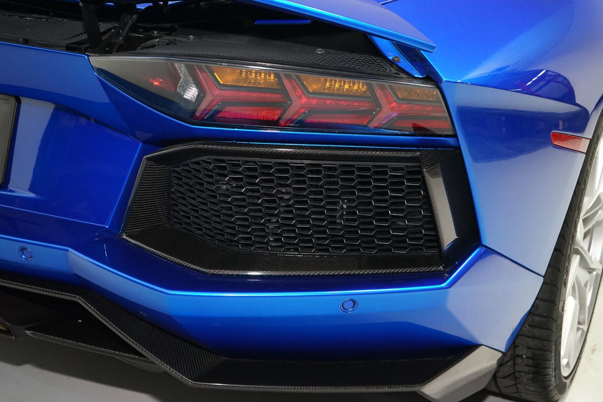 Used 2015 Lamborghini Aventador LP 700-4 AWD/4WD image 7