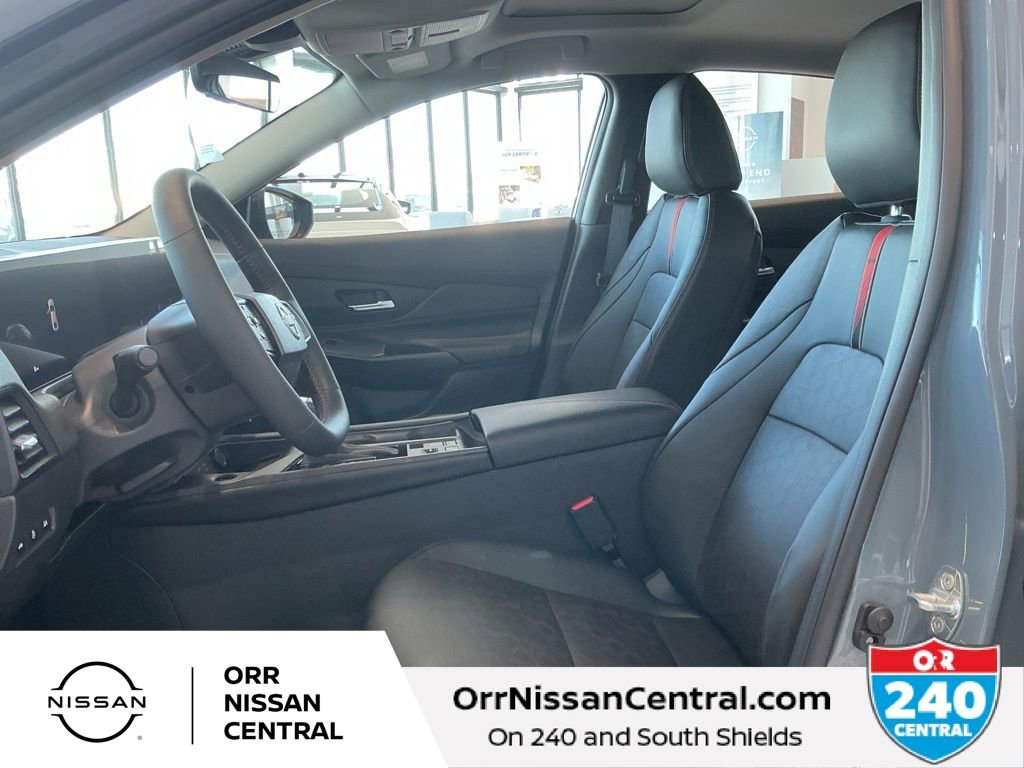 New 2026 Nissan Sentra SR w/ SR Premium Package FWD image 14