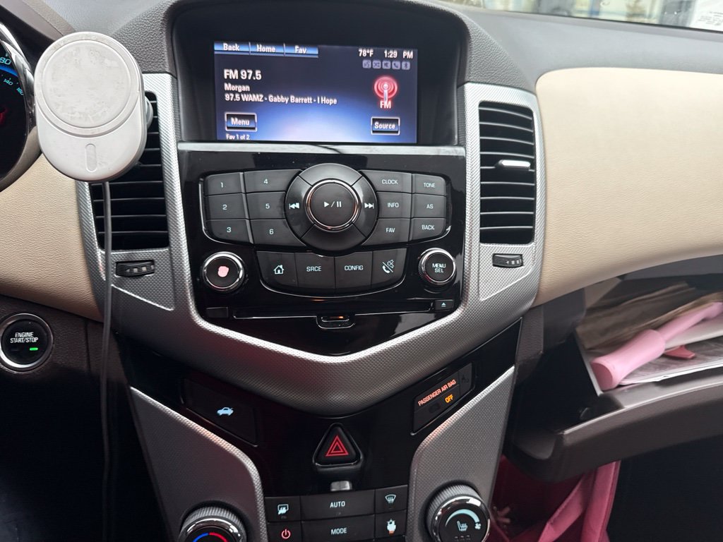 Used 2015 Chevrolet Cruze LTZ FWD image 9