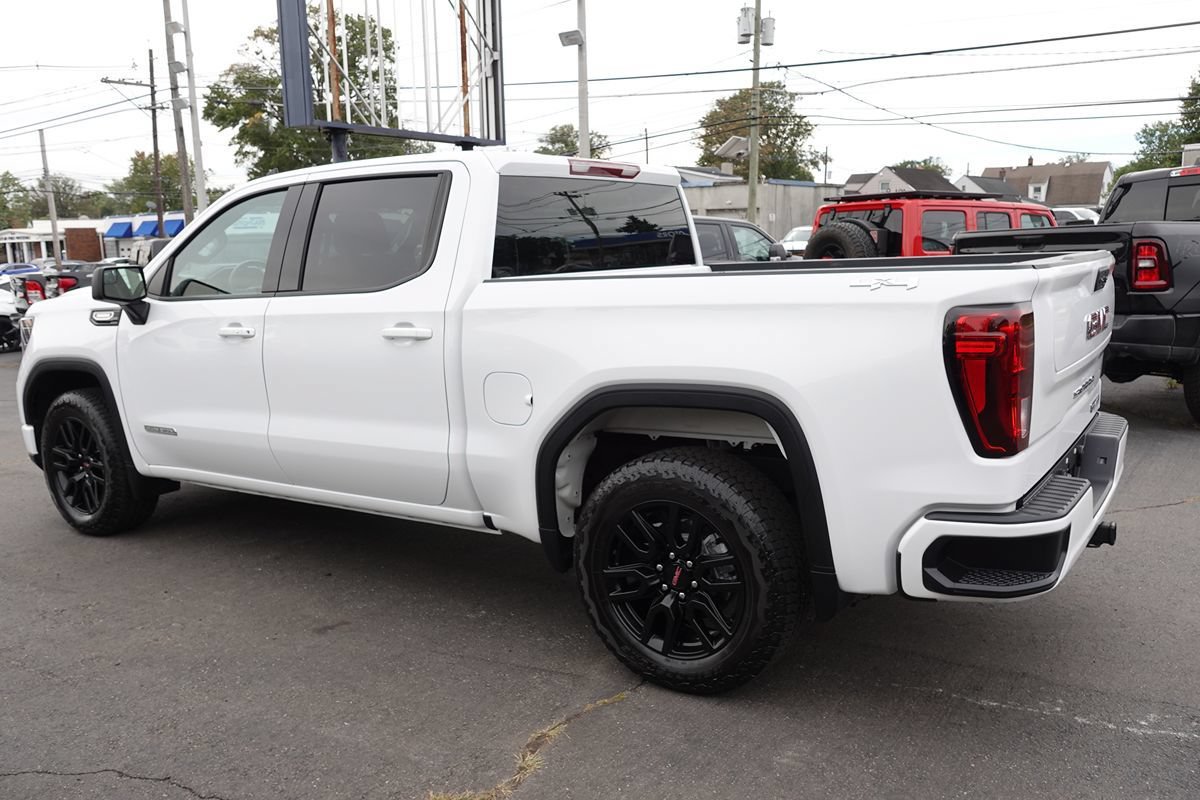 Used 2025 GMC Sierra 1500 Elevation AWD/4WD image 2