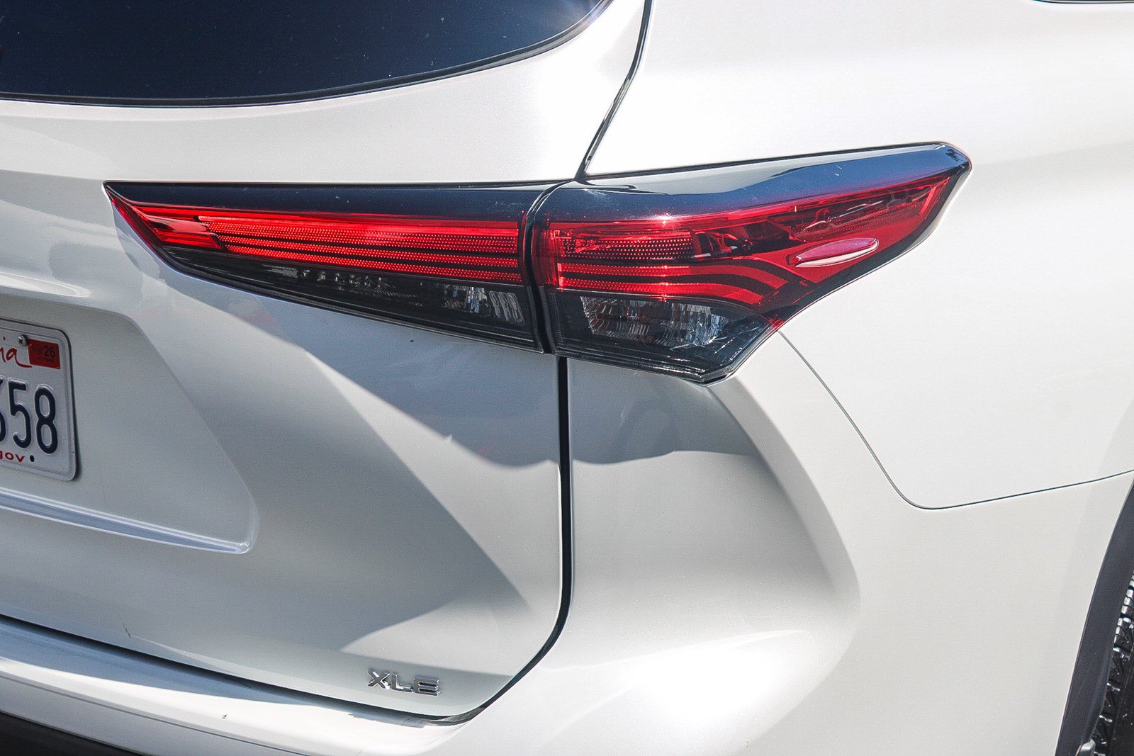 Used 2022 Toyota Highlander XLE FWD image 10