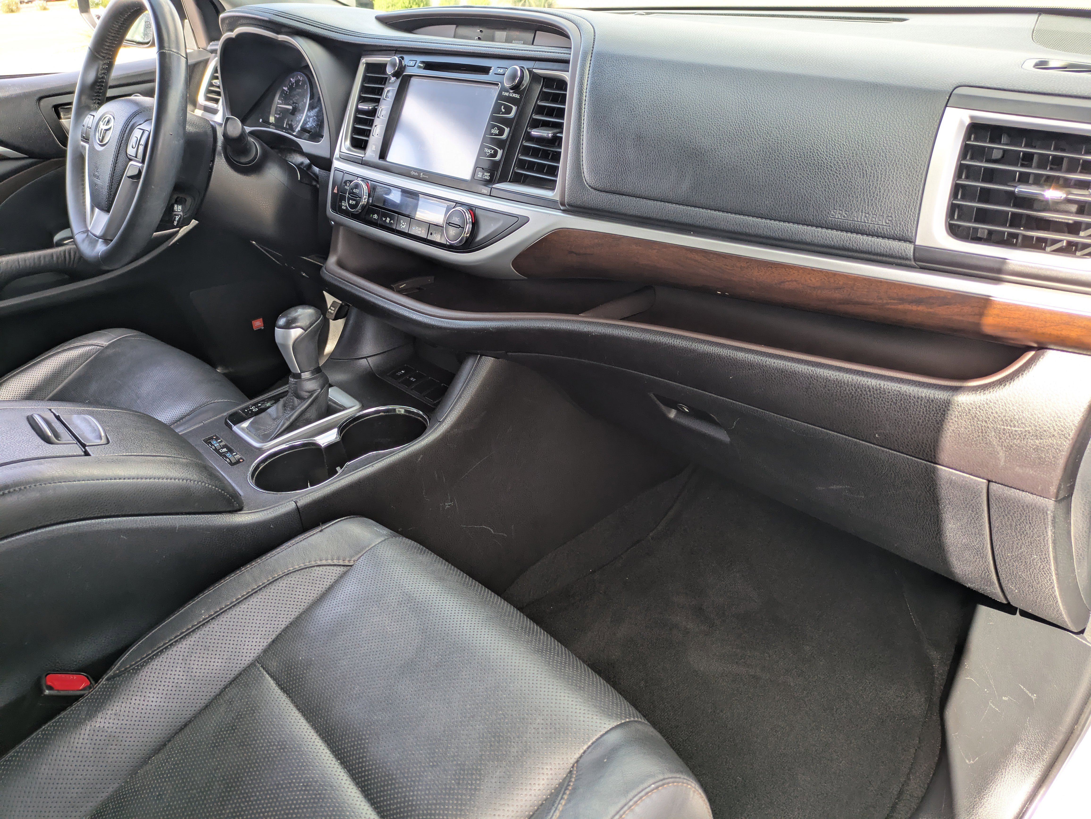 Used 2015 Toyota Highlander Limited w/ Driver Technology Package image 13