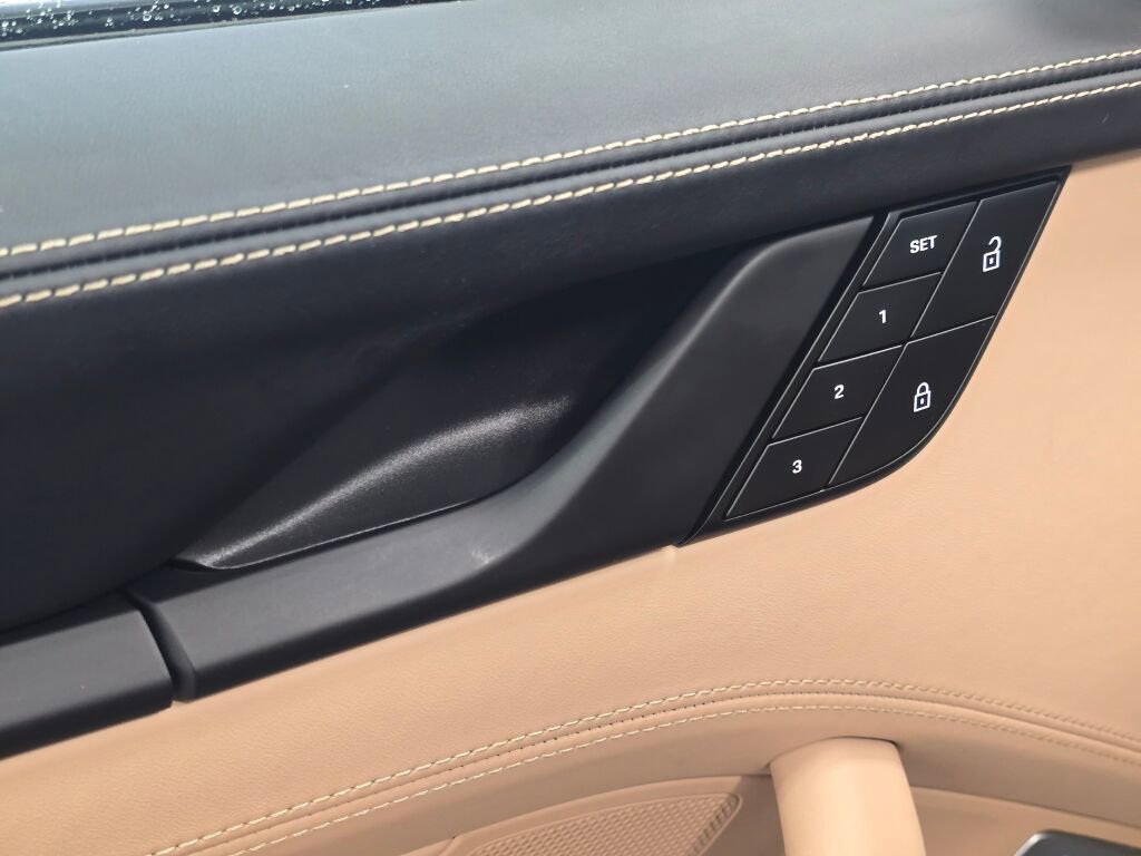 Certified 2024 Porsche 911 Carrera GTS image 33