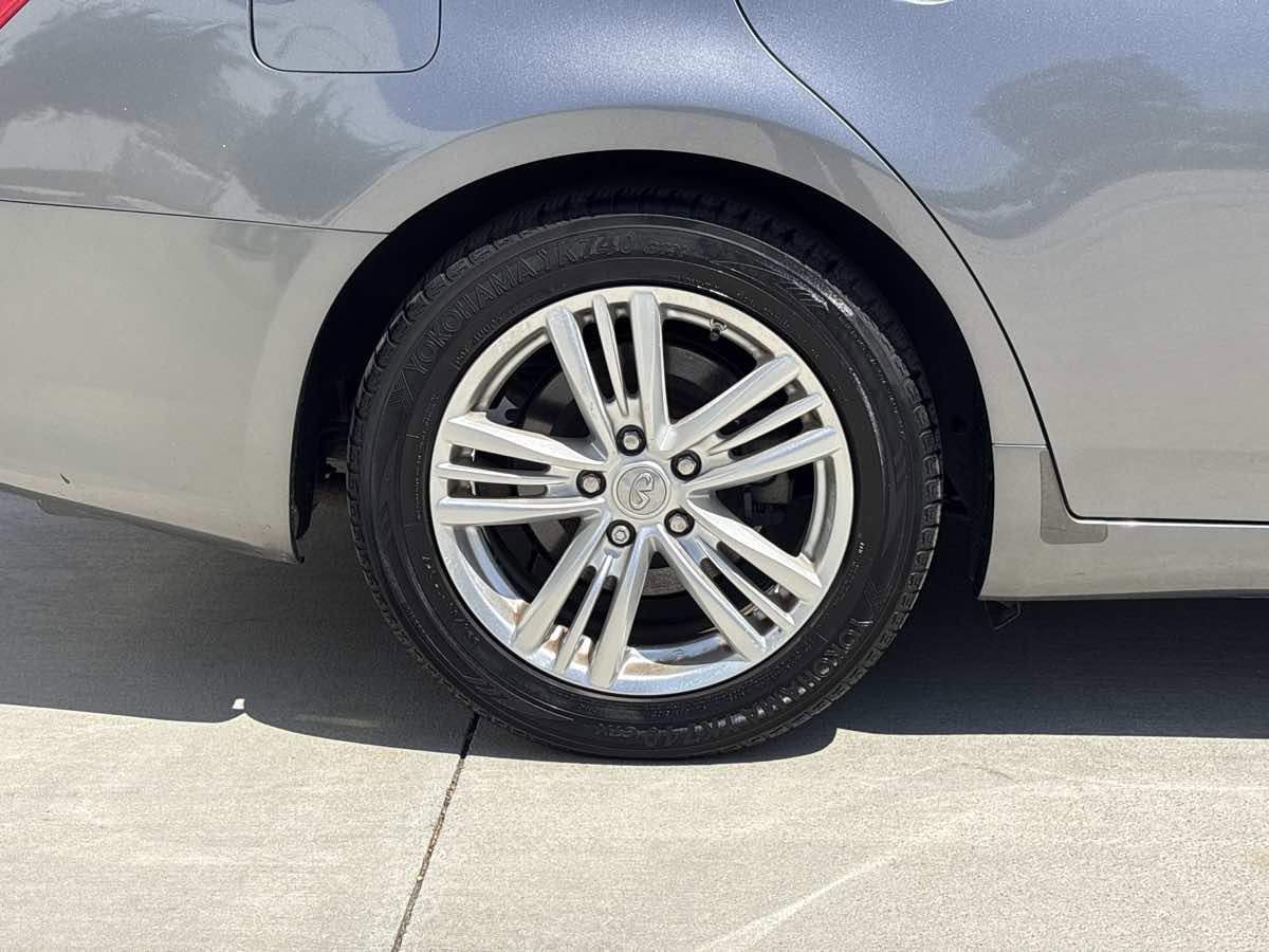 Used 2011 INFINITI G37 Journey w/ Premium Pkg RWD image 9