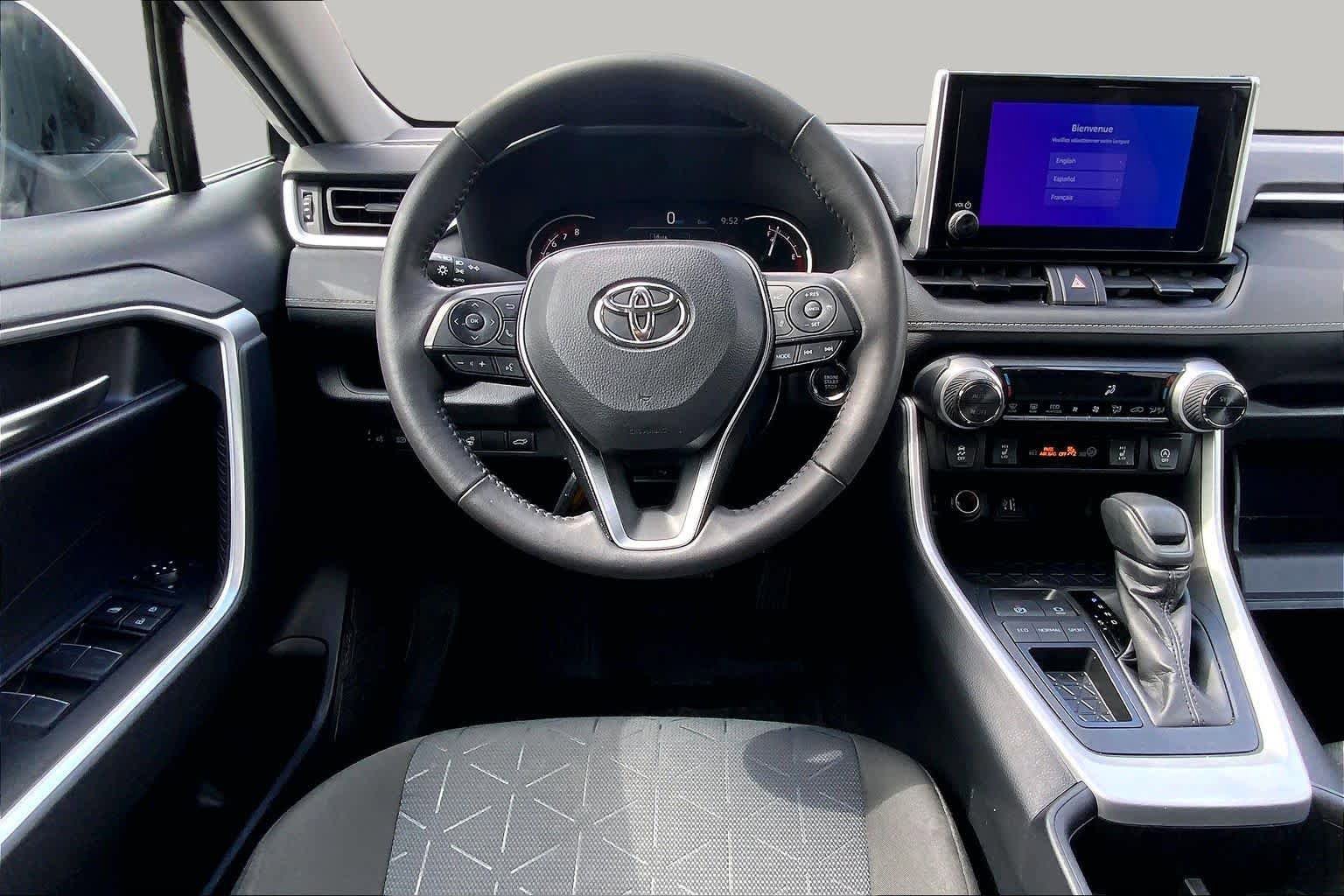 Certified 2025 Toyota RAV4 XLE w/ Convenience Package FWD image 5