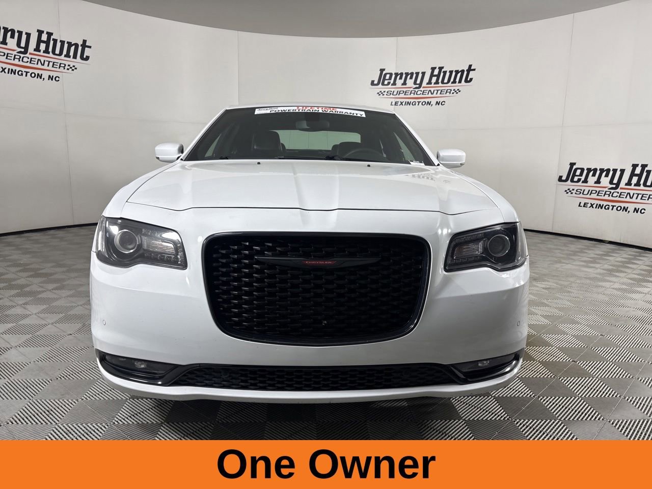 Used 2023 Chrysler 300 S RWD image 3