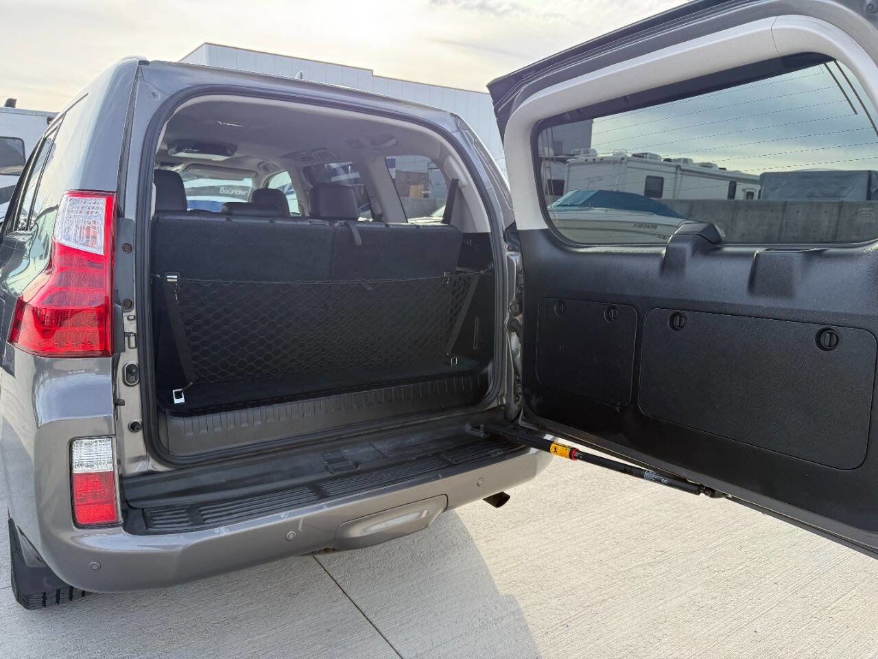 Used 2013 Lexus GX 460 image 27