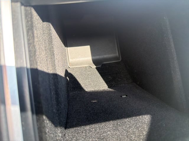 Used 2021 Tesla Model Y Performance AWD/4WD image 18