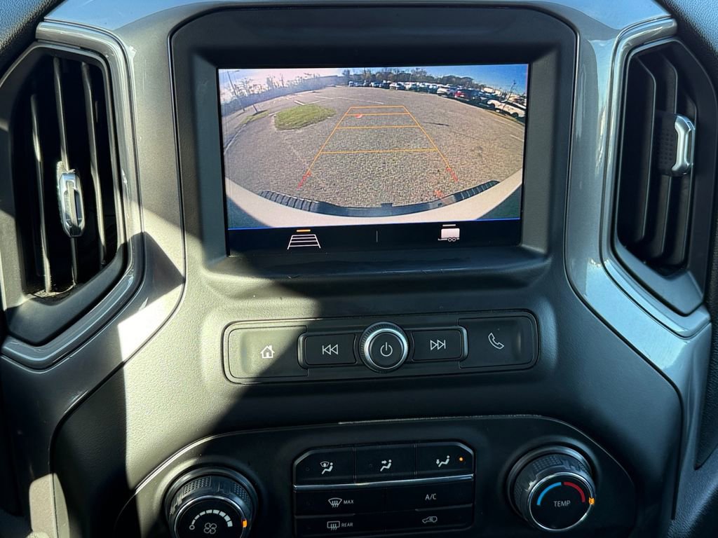 Used 2020 Chevrolet Silverado 2500 Custom w/ Custom Value Package image 18