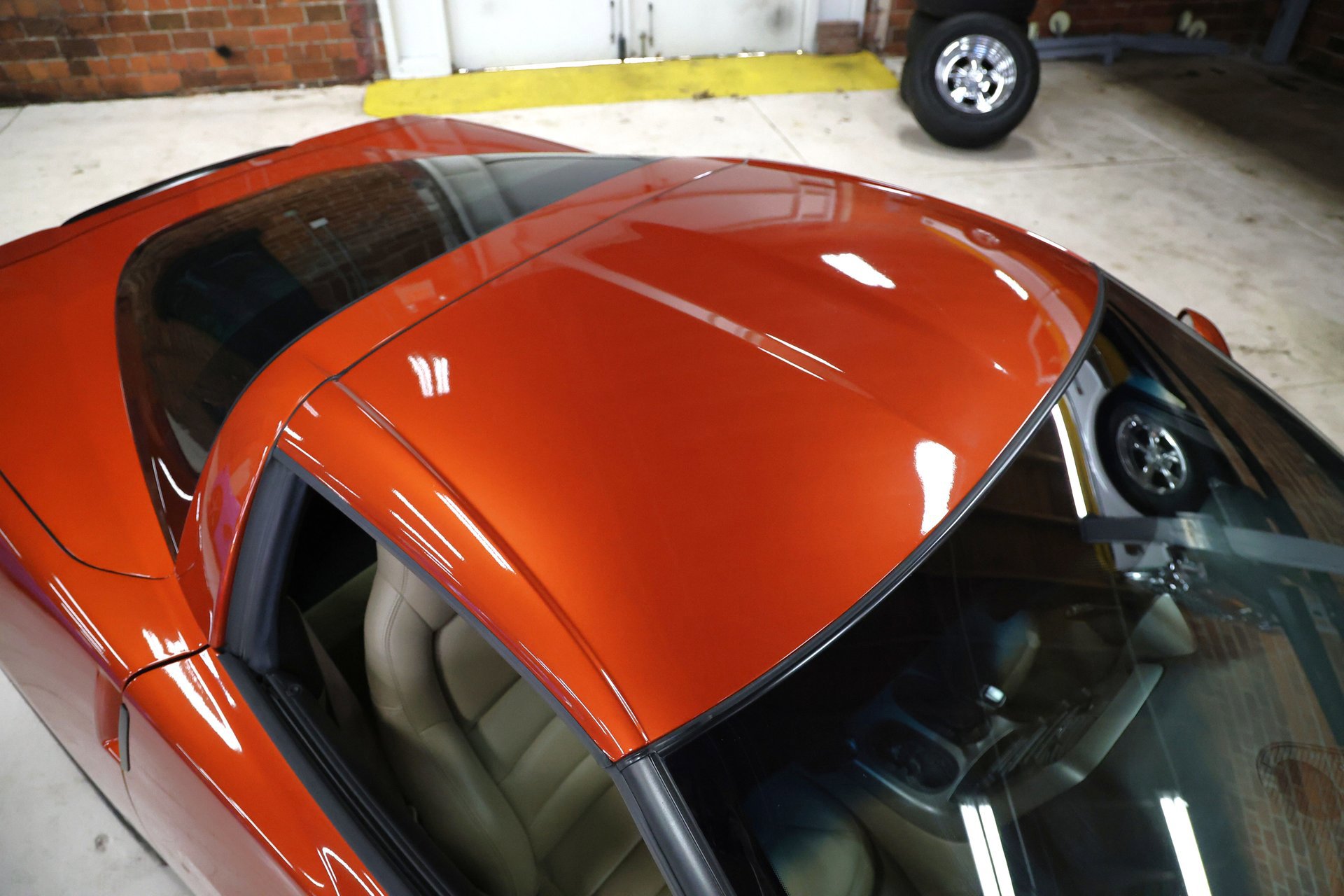 Used 2005 Chevrolet Corvette Coupe w/ Performance Handling Package image 24