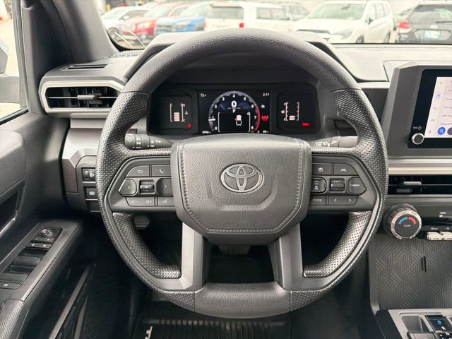 Used 2025 Toyota Tacoma SR5 AWD/4WD image 10