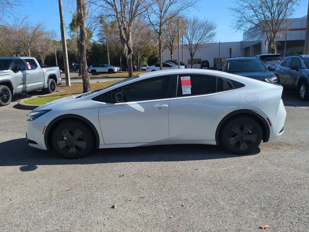 New 2026 Toyota Prius Plug-In Hybrid image 8