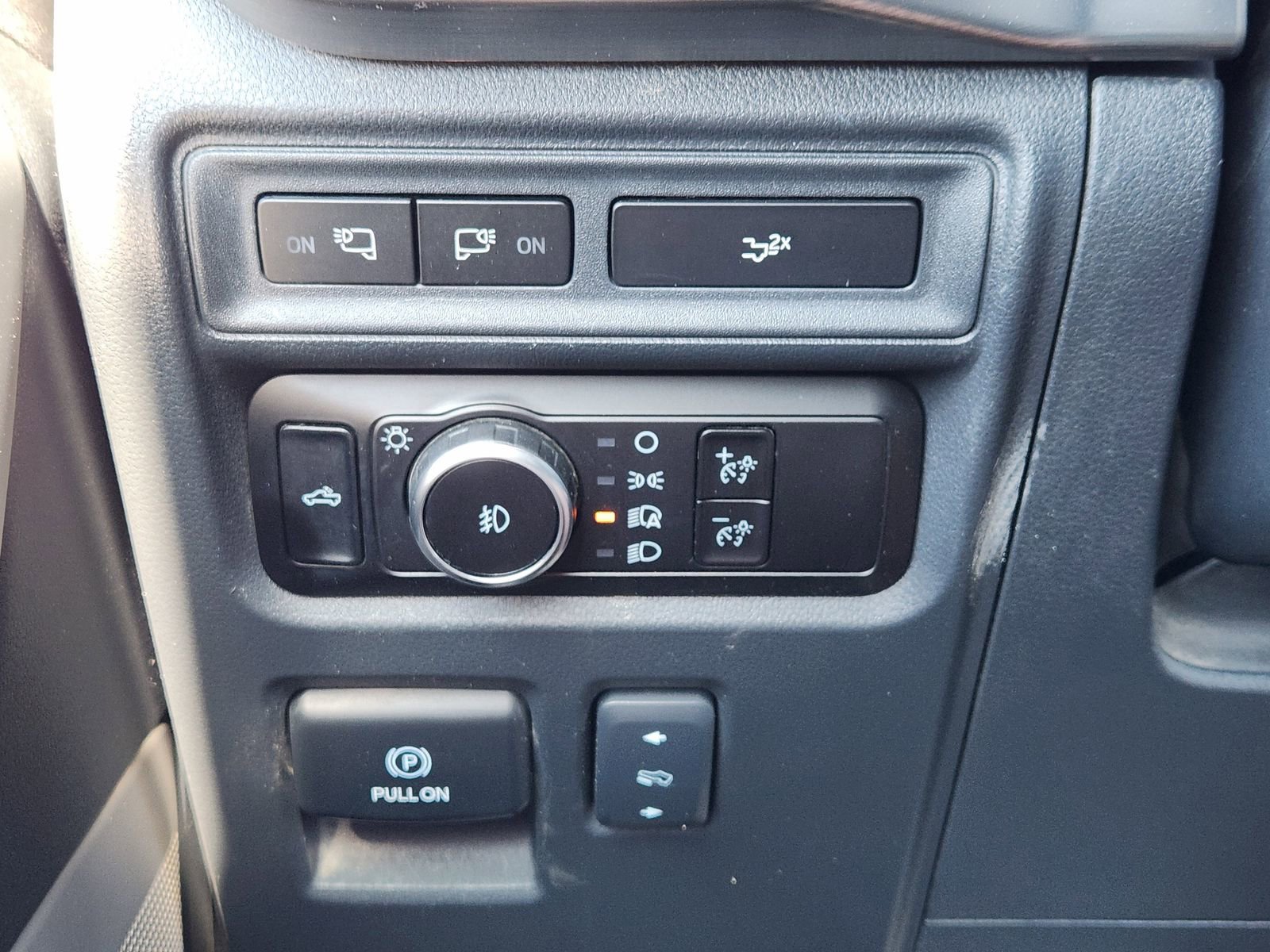 Used 2023 Ford F150 Lariat w/ Equipment Group 502A High image 22