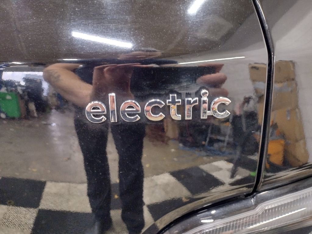 Certified 2023 Hyundai Kona Limited w/ Cargo Package image 15