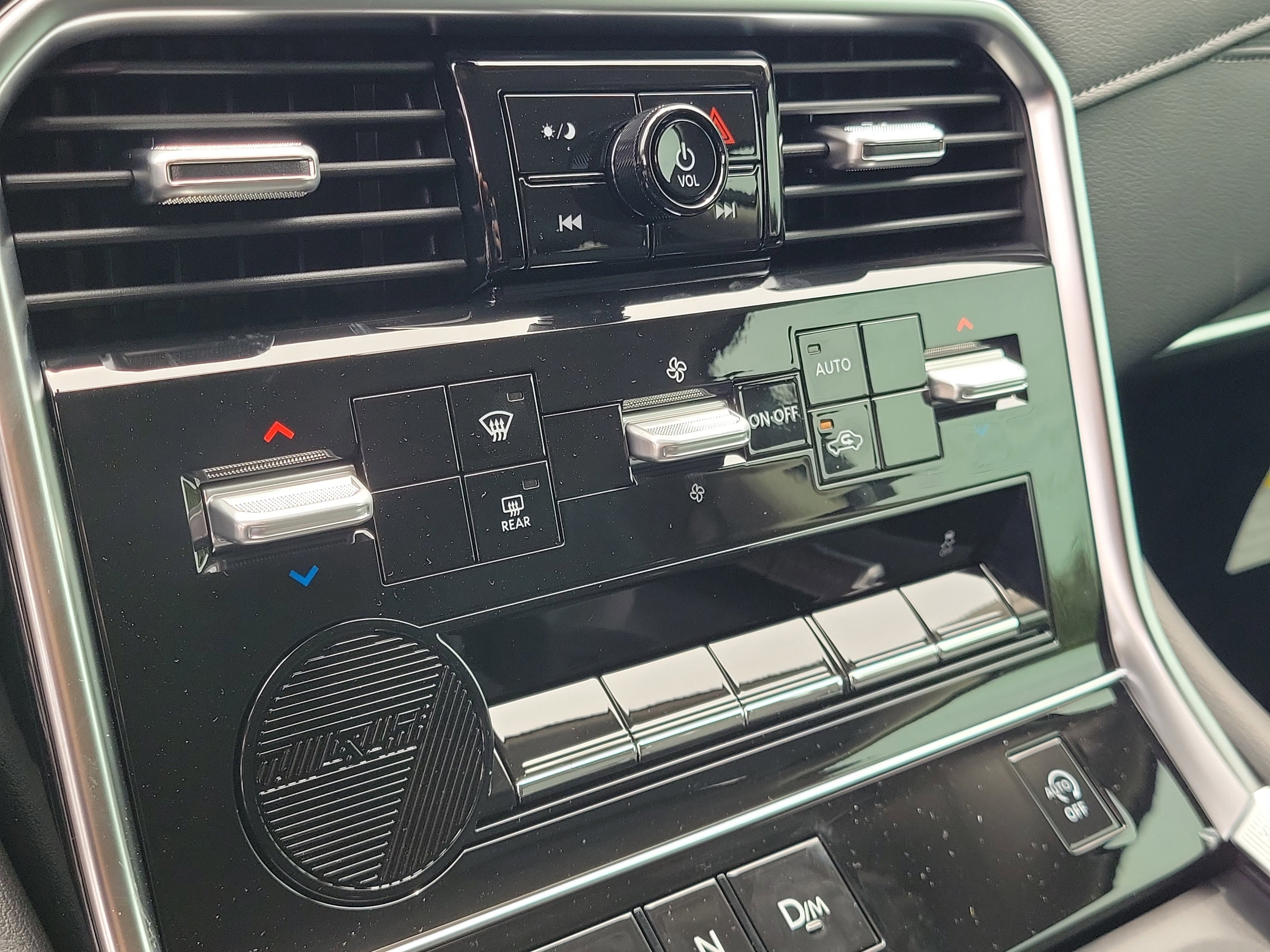 New 2026 Nissan Armada SV image 29