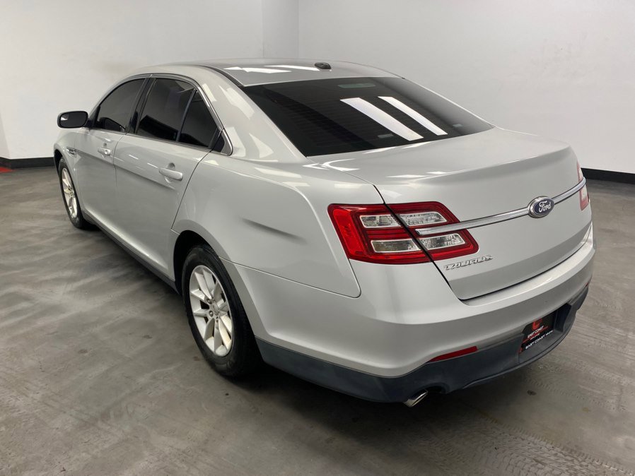 Used 2013 Ford Taurus SE image 5