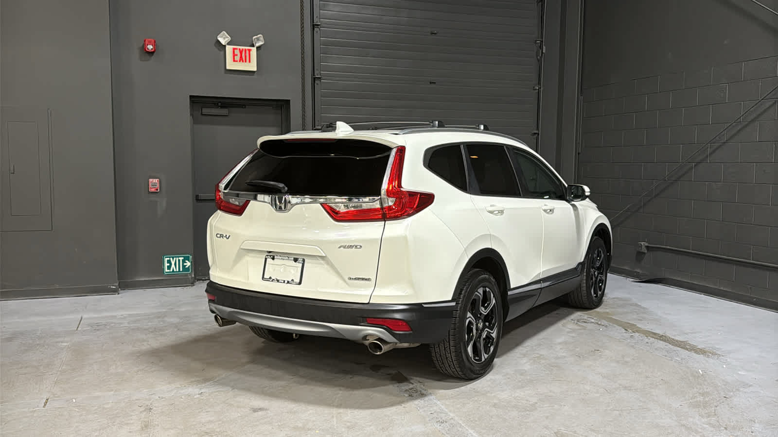 Used 2017 Honda CR-V Touring image 4