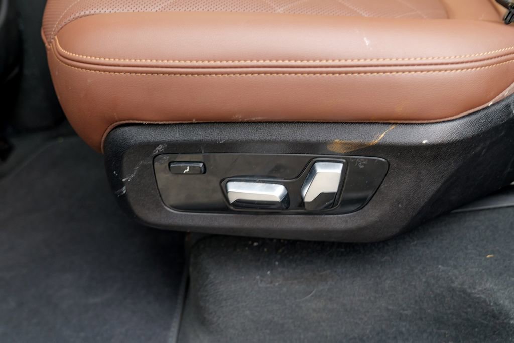 Used 2023 BMW X7 xDrive40i w/ Premium Package image 30