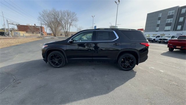 Used 2019 Chevrolet Traverse LT w/ LPO, Blackout Package image 5