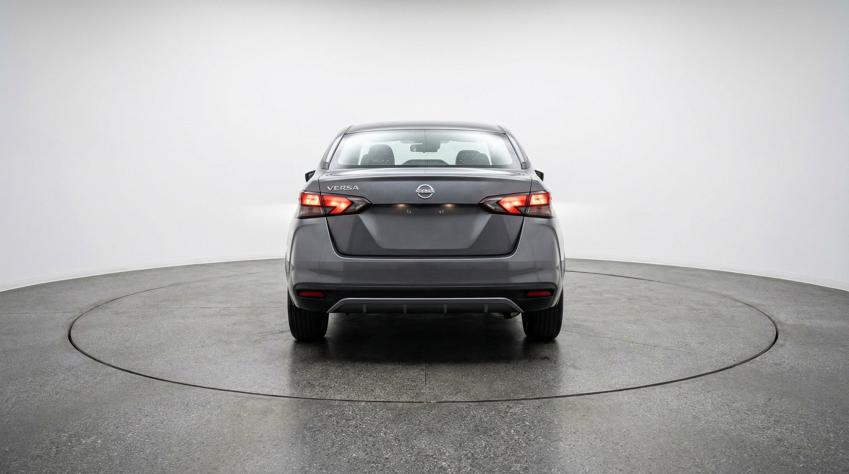 Used 2025 Nissan Versa SV image 7