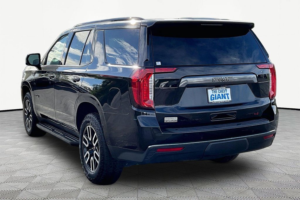 Used 2023 GMC Yukon AT4 w/ Technology Package AWD/4WD image 4