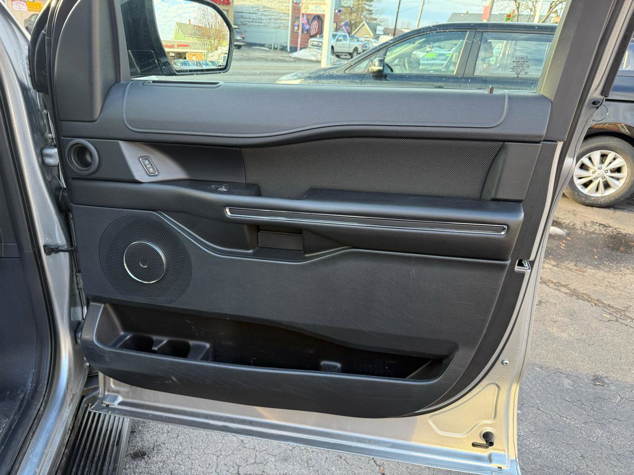 Used 2020 Ford Expedition XL AWD/4WD image 33