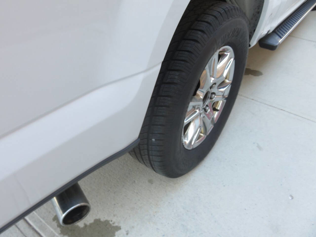 Used 2017 Ford F150 XLT w/ Equipment Group 302A Luxury AWD/4WD image 33