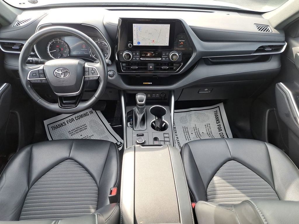 Used 2023 Toyota Highlander XSE image 15