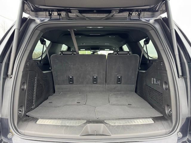 Used 2025 Chevrolet Suburban Premier image 39