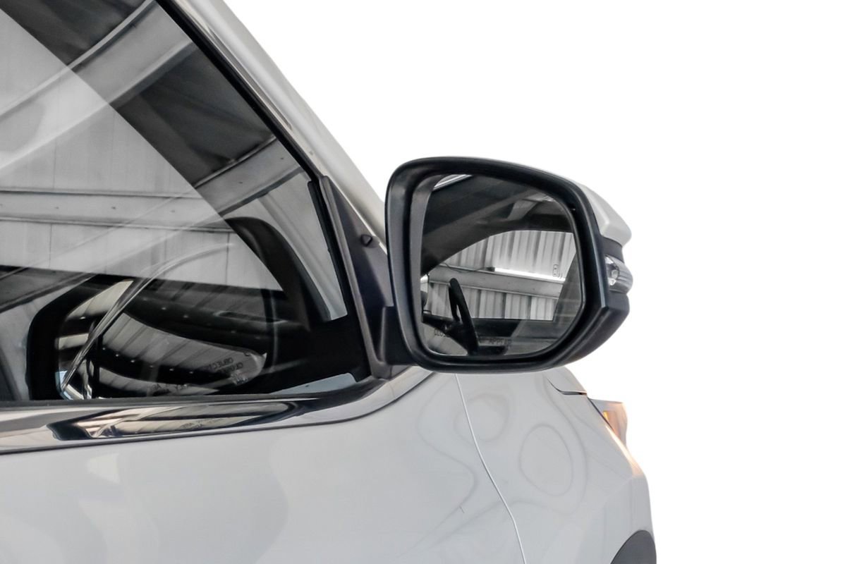 Used 2018 Toyota Highlander XLE FWD image 42
