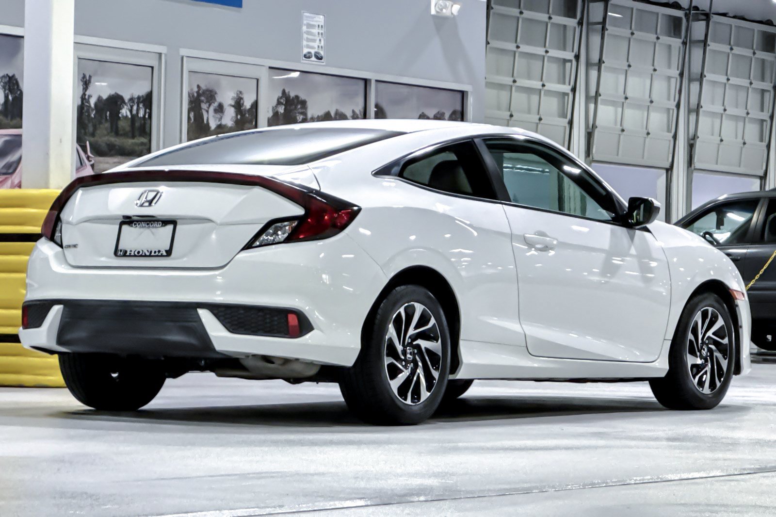 Used 2018 Honda Civic LX image 9