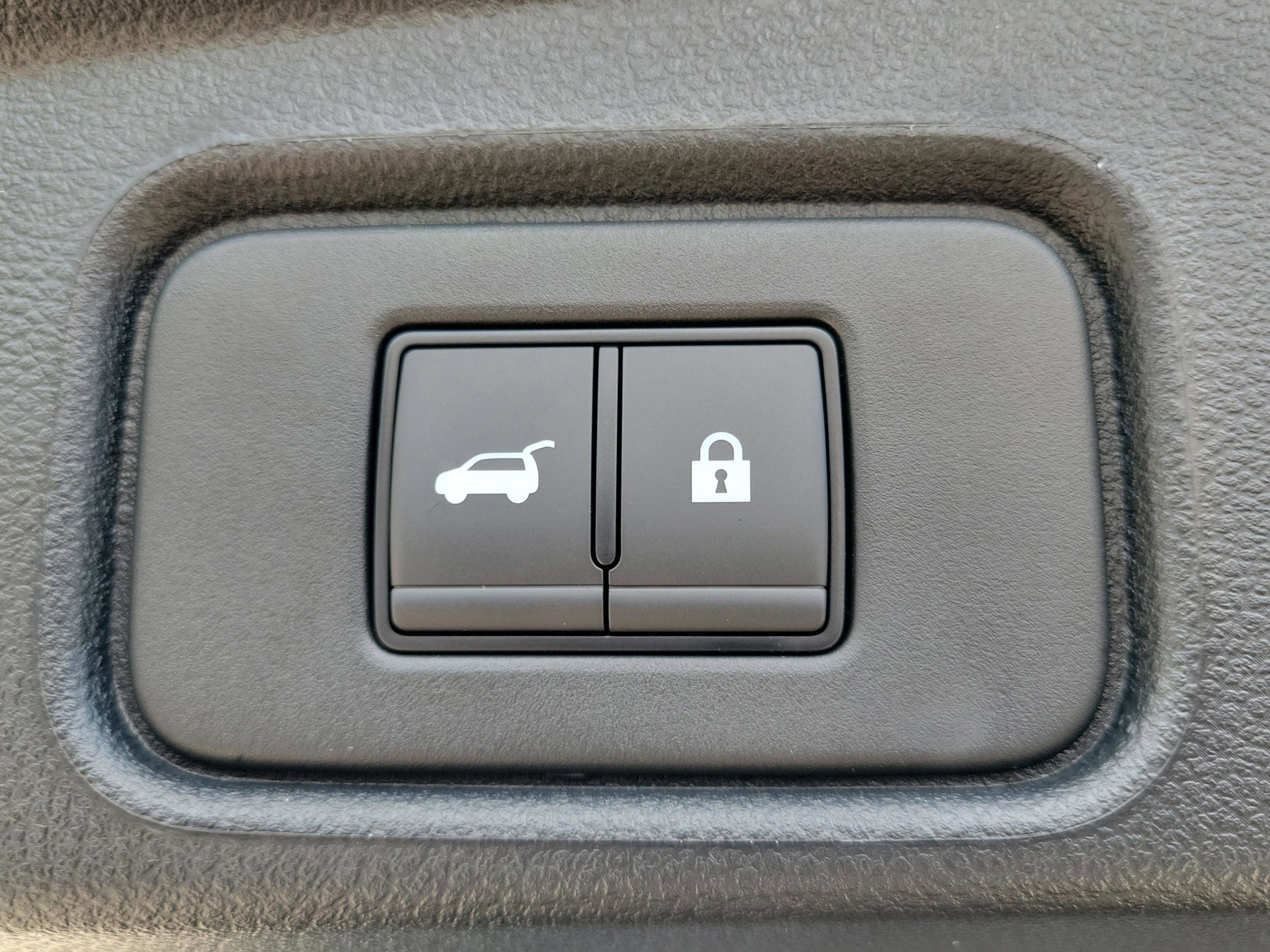 New 2026 Nissan Pathfinder SV image 9