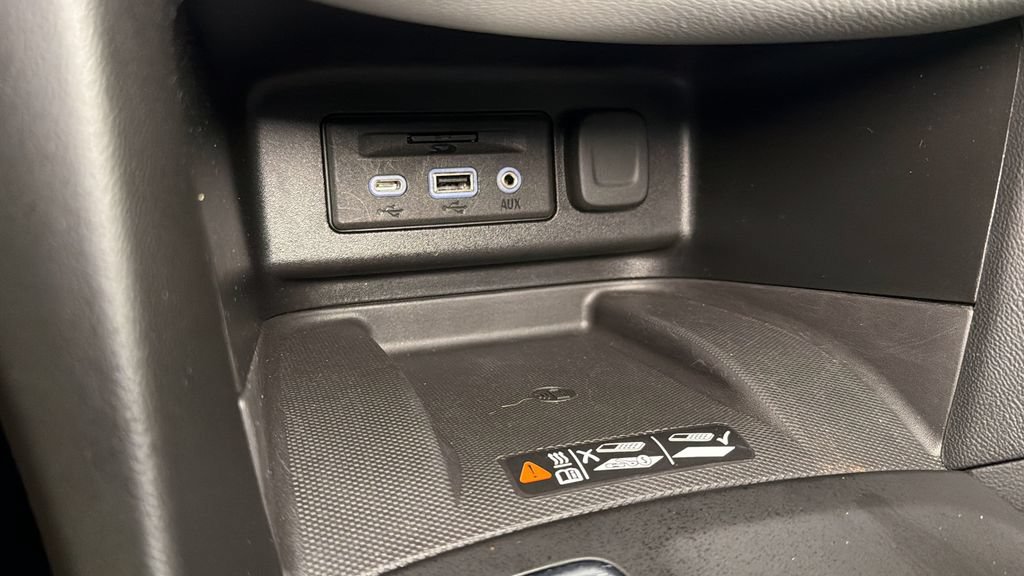 Used 2021 Chevrolet Equinox Premier AWD/4WD image 31