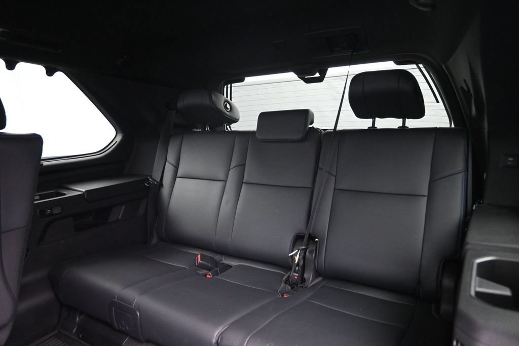 Used 2025 Toyota Sequoia Platinum AWD/4WD image 28