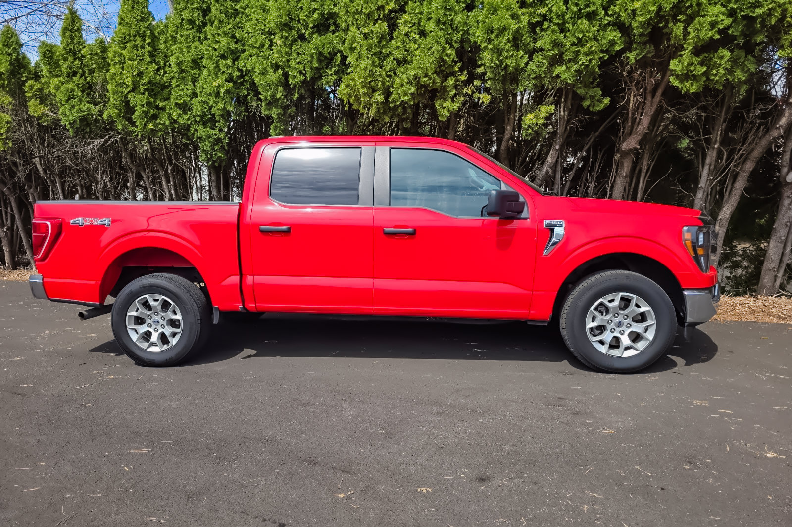 Used 2023 Ford F150 XLT AWD/4WD image 2