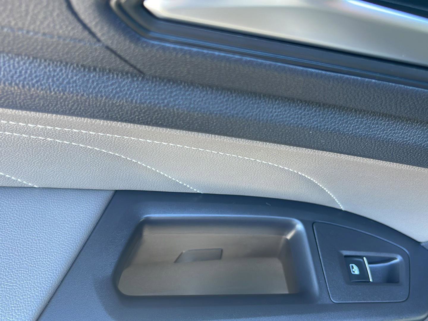 Used 2023 Volkswagen Atlas SEL image 14