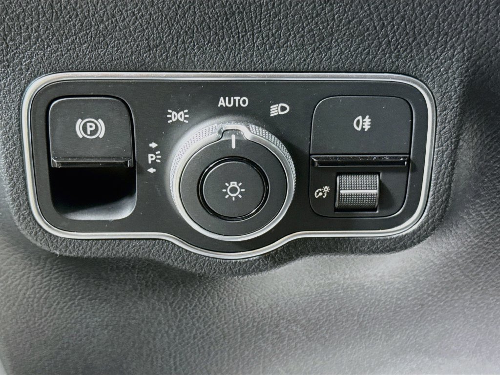 Used 2026 Mercedes-Benz GLA 250 image 10