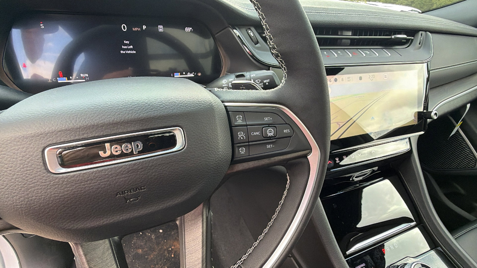 New 2026 Jeep Grand Cherokee L Limited image 25